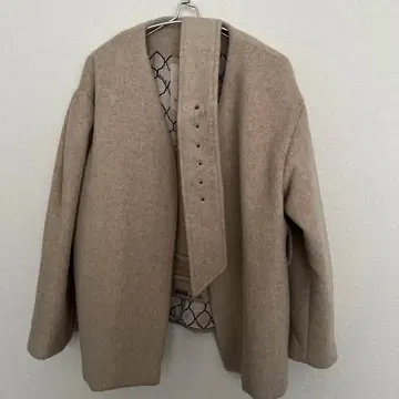 Sea Room Lynn 베이지 울 피 코트