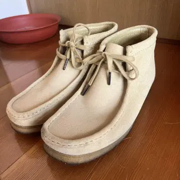 CLARKS ORIGINALS 왈라비 베이지