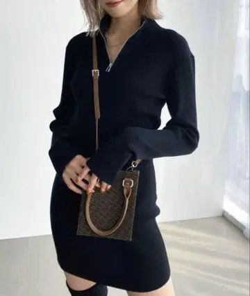 EMODA 하프 지퍼 리브 니트 원피스 에모다 미니 원피스