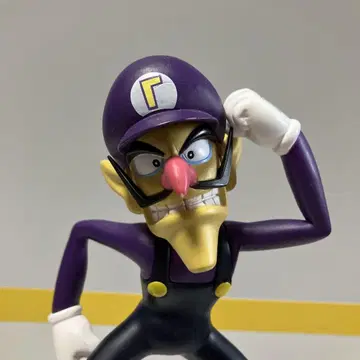 와루이지 피규어