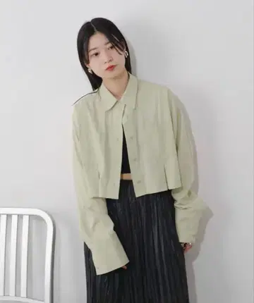 Kastane 빅 커프스 크롭 셔츠