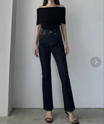 Louere 다크 블루 부츠컷 데님