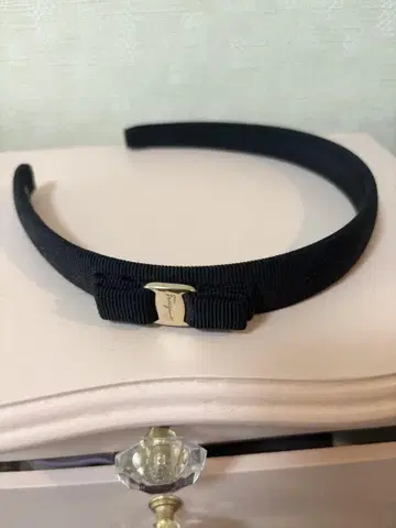페라가모 머리띠