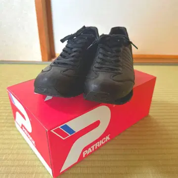 PATRICK 블랙 스니커즈