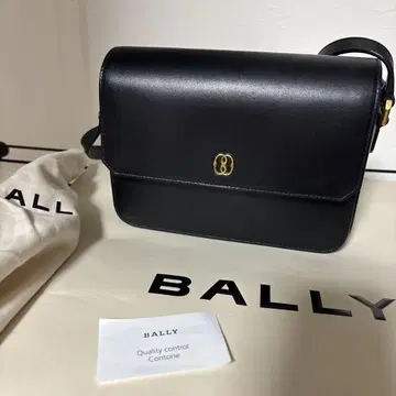 BALLY 블랙 가죽 숄더백