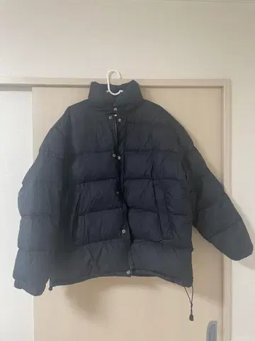 Hot Scoop 블랙 다운 자켓 L 사이즈
