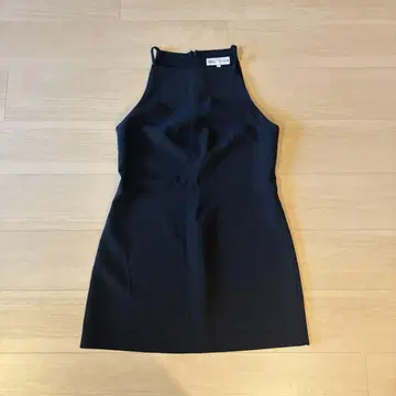 ZARA 블랙 슬리브리스 미니 원피스