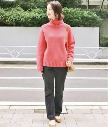 이에나 캐시미어 혼방 핑크 터틀 니트