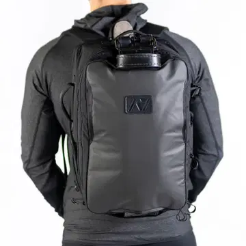 A7 U BAG BLACK