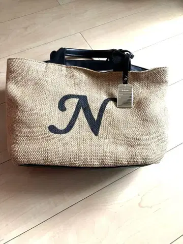 베이지 N 자수 토트백