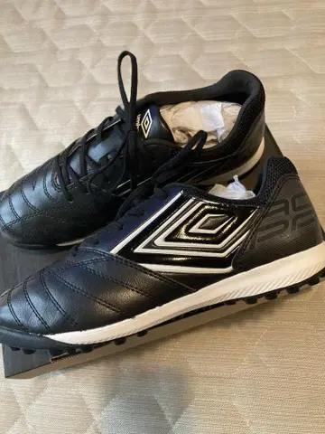 엄브로 액셀러레이터 TR JR 와이드 트레이닝 슈즈 23cm 블랙