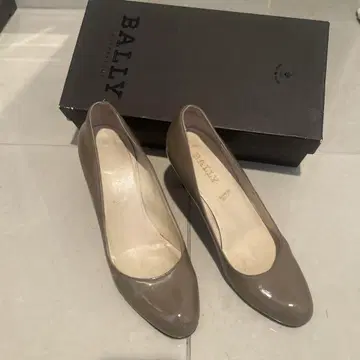발리 펌프스