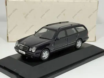 중고품 1/43 메르세데스 벤츠 E클래스 T모델 E320
