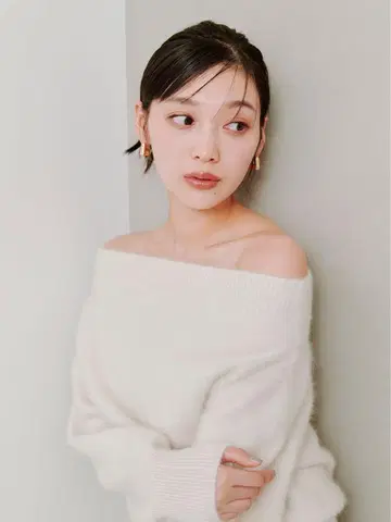 새상품 신상 스나이델 폭스 알파카 오프숄더 풀오버