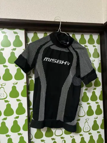 MISBHV 미스비헤이브 퍼포먼스 숏 슬리브 탑