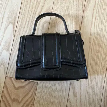 ZARA 블랙 크로커다일풍 숄더백
