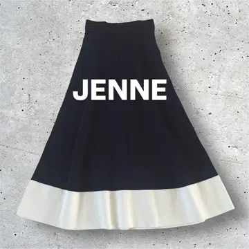 [미사용] JENNE 프렌치 배색 플레어 니트 스커트 네이비 x 화이트