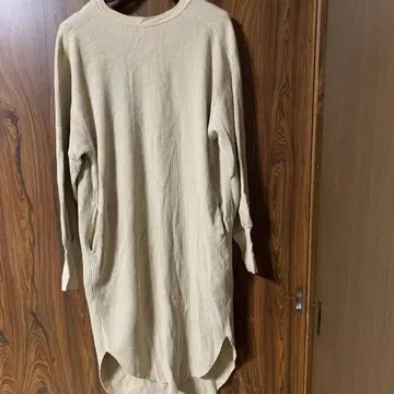 아메리카나 베이지 리브 긴팔 상의
