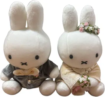 웨딩 인형 + 펄 장식 튤