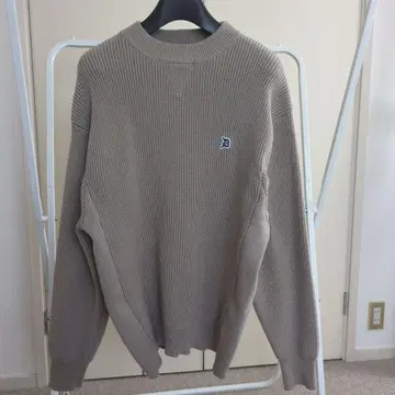 Duffer 베이지 리브 니트 스웨터