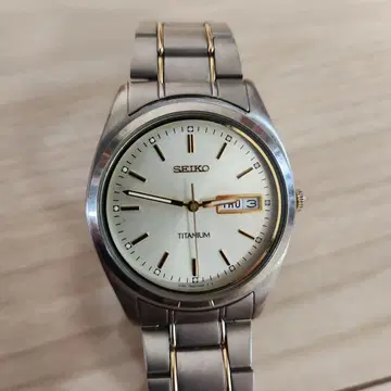 SEIKO TITANIUM 7N43-9100 QUARTZ
