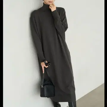 UNFILO 워셔블 하이넥 I라인 니트 롱 원피스
