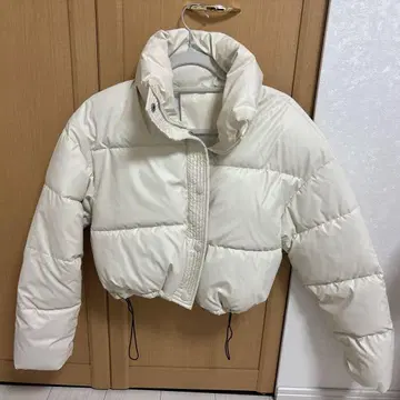 화이트 다운 자켓