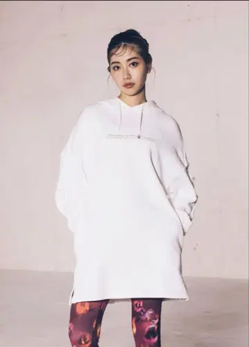 택 포함 미사용 Reebok 클래식 오버 사이즈 그래픽