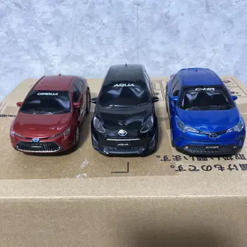 도요타 코롤라, 아쿠아, C-HR 풀백카 3대 세트