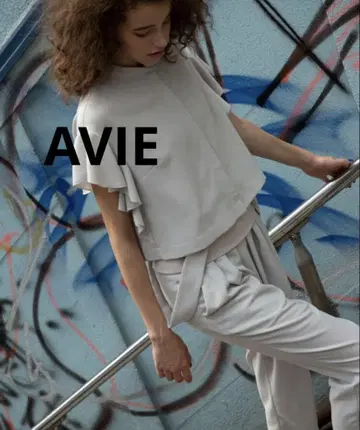 AVIE 아비 서스펜더 35000엔