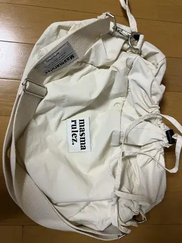 masmarulez. 스트랩 포함 숄더백