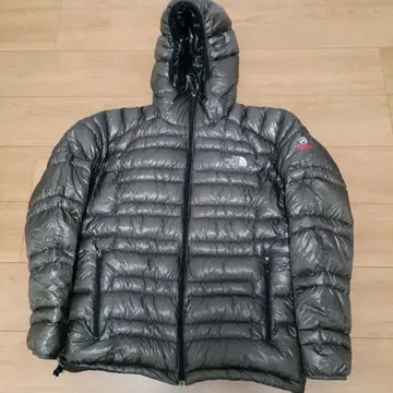 The North Face 서밋 시리즈 다운 자켓