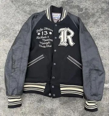 Whitesville 화이츠빌 바시티 자켓 블루종 자수 와펜 블랙