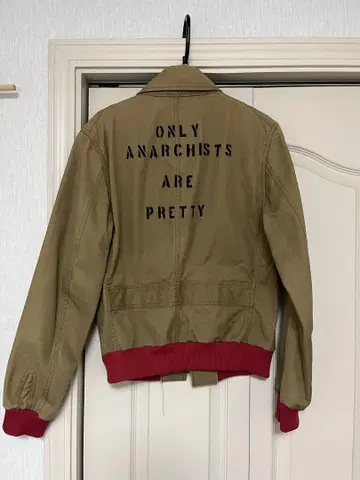 ONLY ANARCHISTS ARE PRETTY 밀리터리 자켓