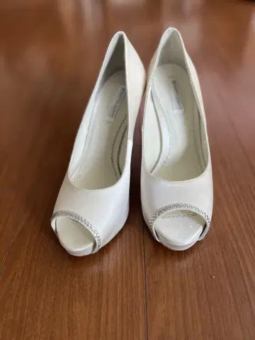 웬뎅 펌프스 화이트 24cm