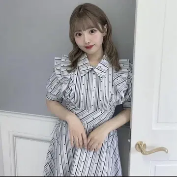 evelyn 오리지널 하트 스트라이프 원피스 화이트