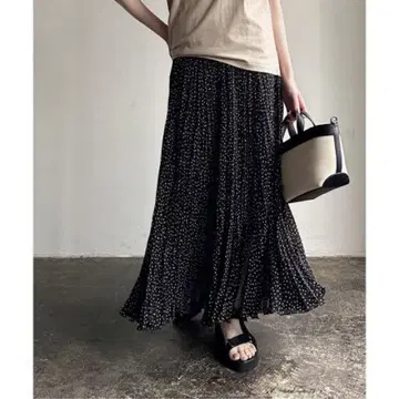 시어 플러피 플리츠 맥시 스커트