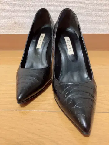 [ DIANA ] 악어 엠보싱 펌프스 블랙 23.0cm