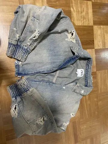 ZARA 데미지 가공 데님 자켓 S