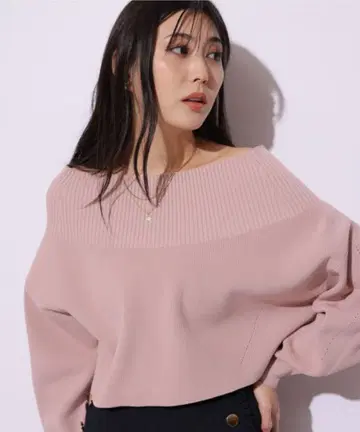 Mystrada 마이 스트라다 숏 루즈핏 니트