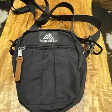 GREGORY 블랙 숄더백 M 사이즈