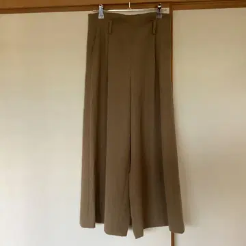 브라운 와이드 팬츠 턱 포함
