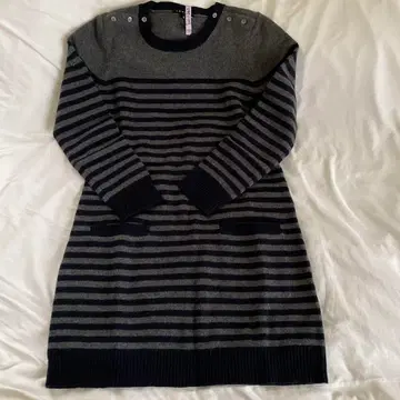 theory 스트라이프 니트 원피스 긴팔