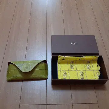 페리지 안경 케이스