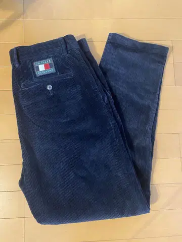 타미 힐피거 코듀로이 팬츠 블랙 컬러