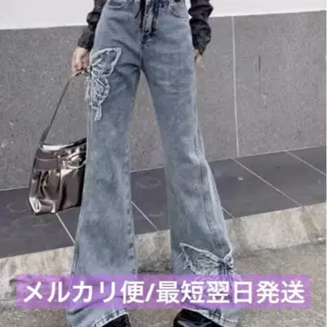 lilful 버터플라이 모티브 프린지 와펜 플레어 데님 팬츠