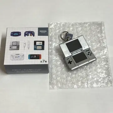 닌텐도 뮤지엄 한정판 게임 하드 키링 Nintendo DS