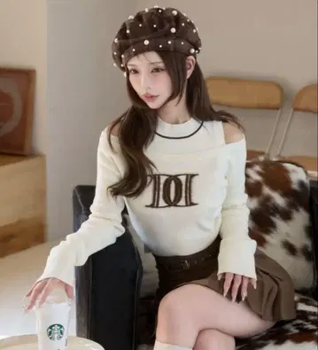 다리치 레이어드 라이크 로고 니트탑