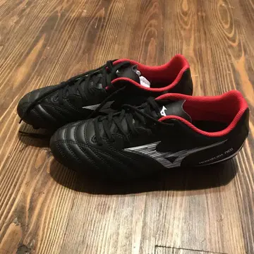 미사용 새상품 미즈노 축구 스파이크 모나르시다 25.5cm