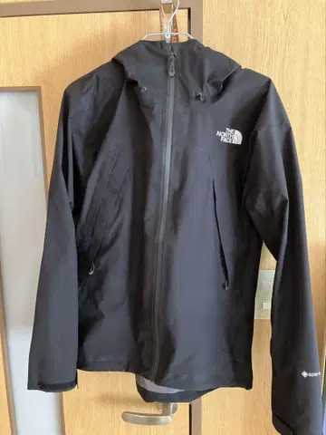 The North Face GORE-TEX 마운틴 파카 블랙